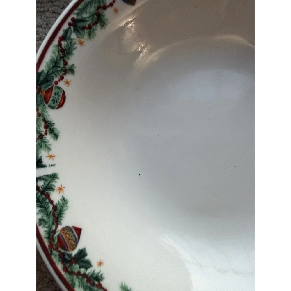4 FARBERWARE Soup/Cereal Bowls In The Holiday Treats Pattern‎